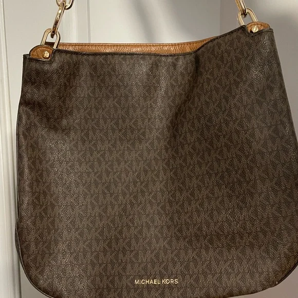 Michael Kors Purse - Picture 3 of 8